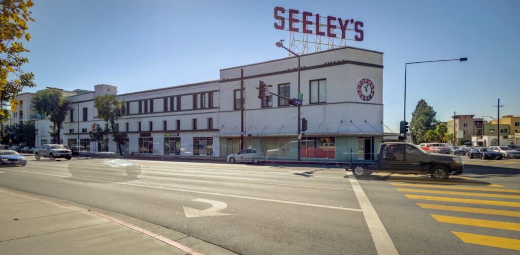 1800 s Brand Seeleys Exterior