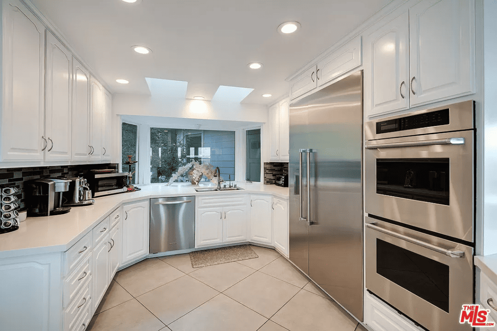 13151 Cheltenham Kitchen