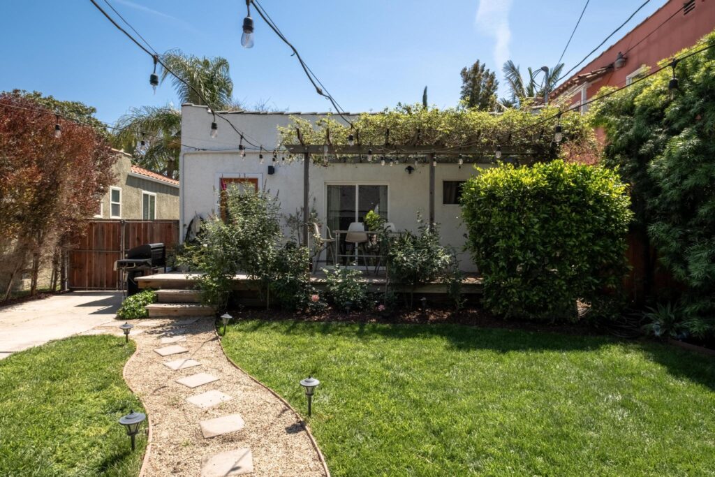 2421 S Orange 44
