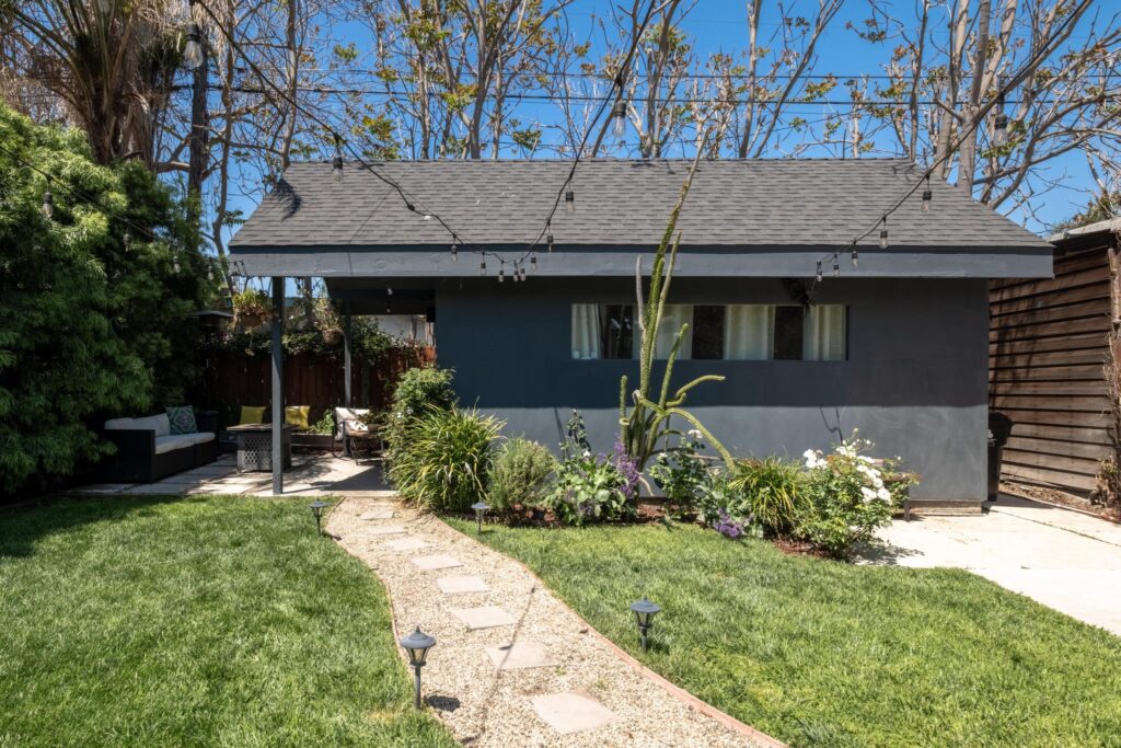 2421 S Orange 47