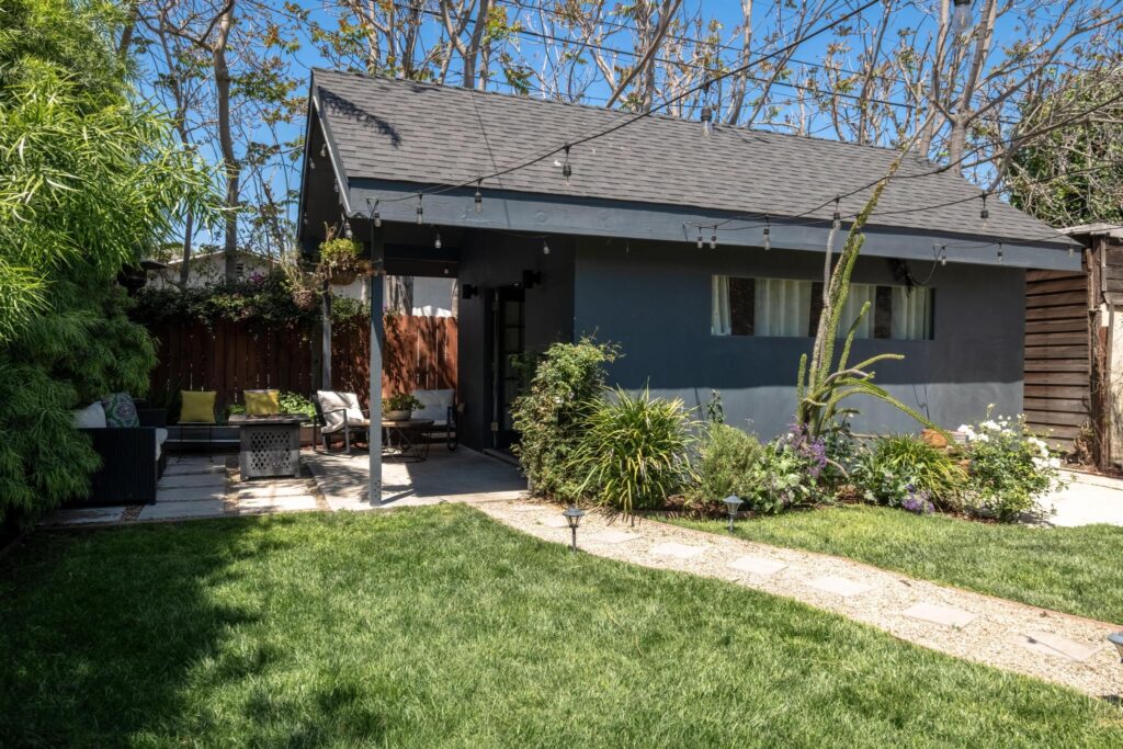 2421 S Orange 48
