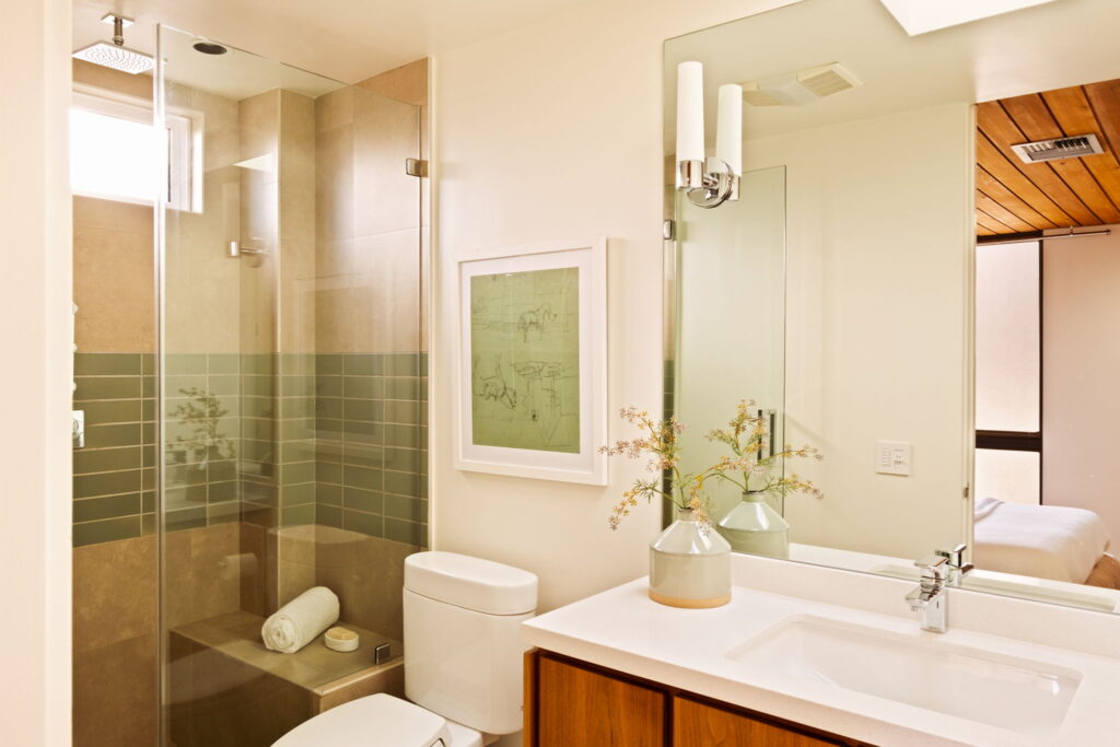 62 Web Or Mls 2291 N Hobart Blvd