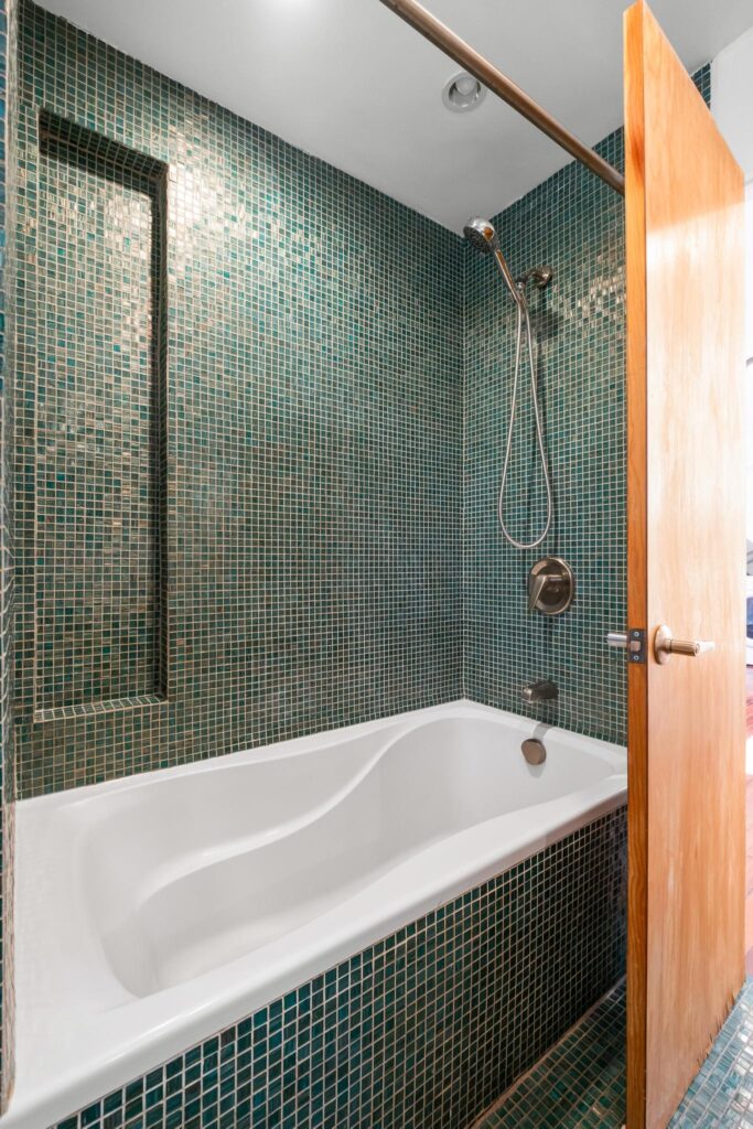 2108 Tavern Trail 55