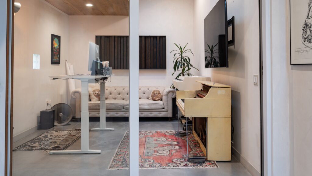 FOYS 21 OFFICE