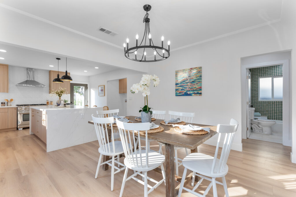 08 2143 S Redondo Dining03