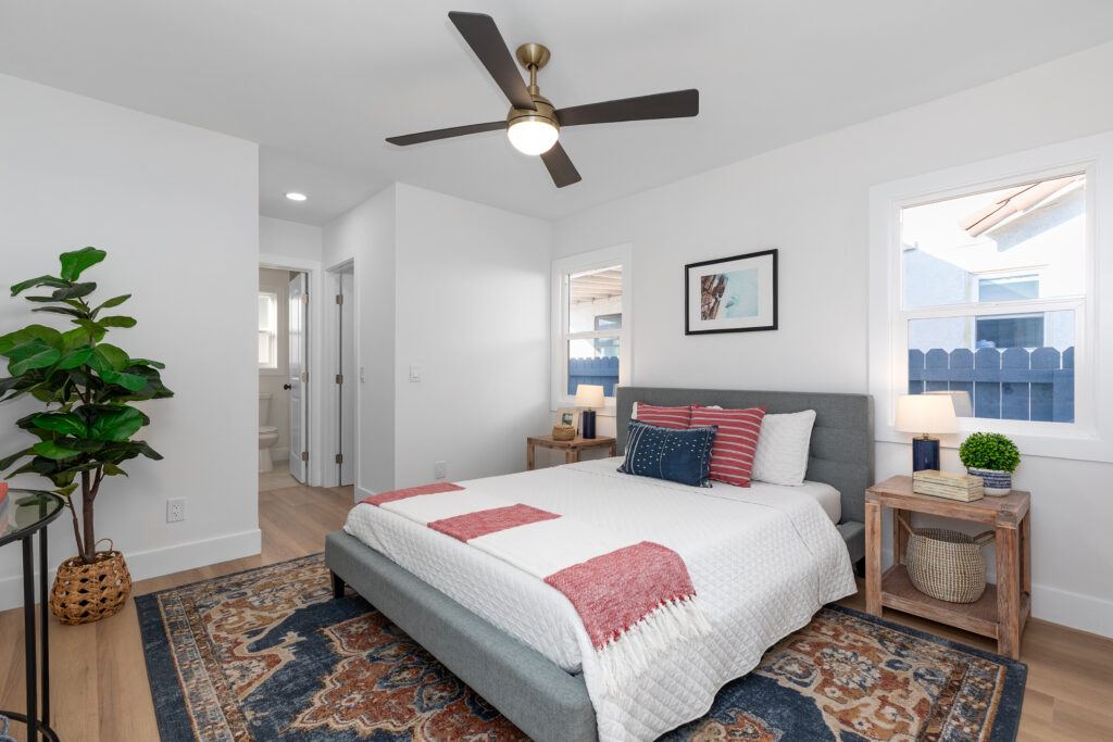 19 2143 S Redondo Primary01