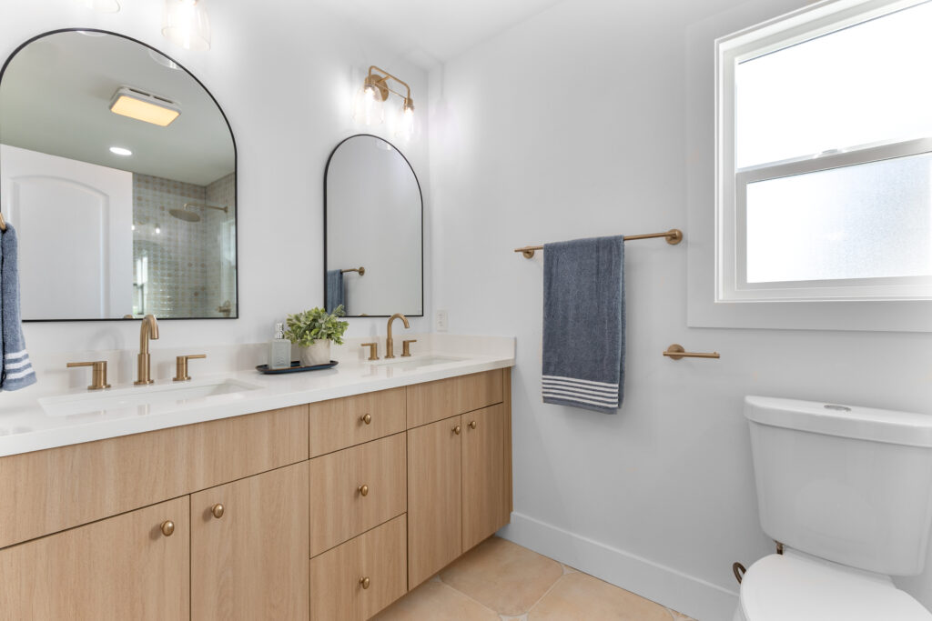 22 2143 S Redondo Primary04