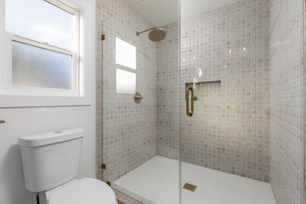 23 2143 S Redondo Primary05