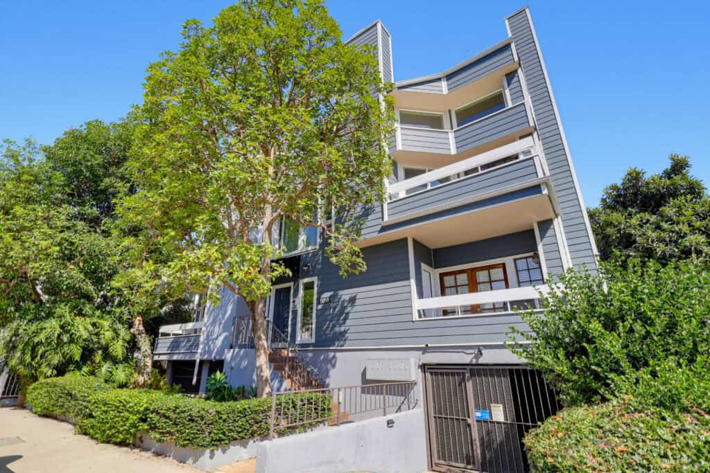 11818 Courtleigh Dr Apt 104 001