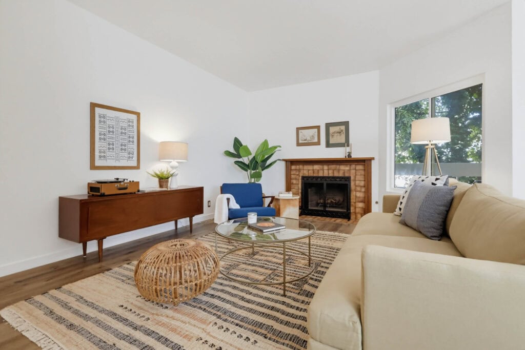 11818 Courtleigh Dr Apt 104 011