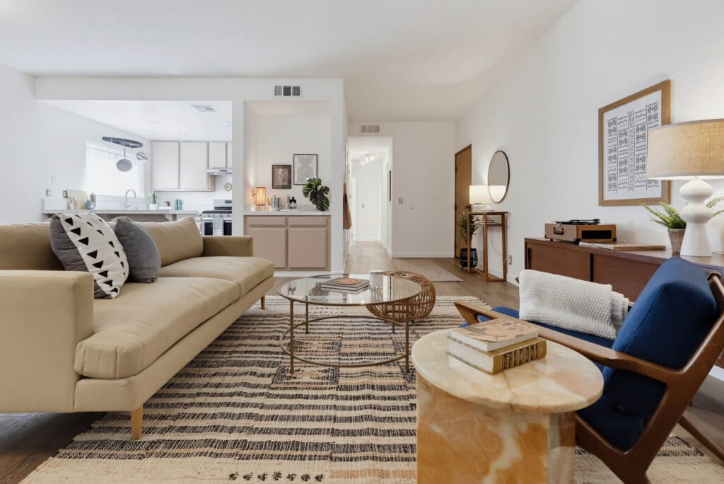 11818 Courtleigh Dr Apt 104 013