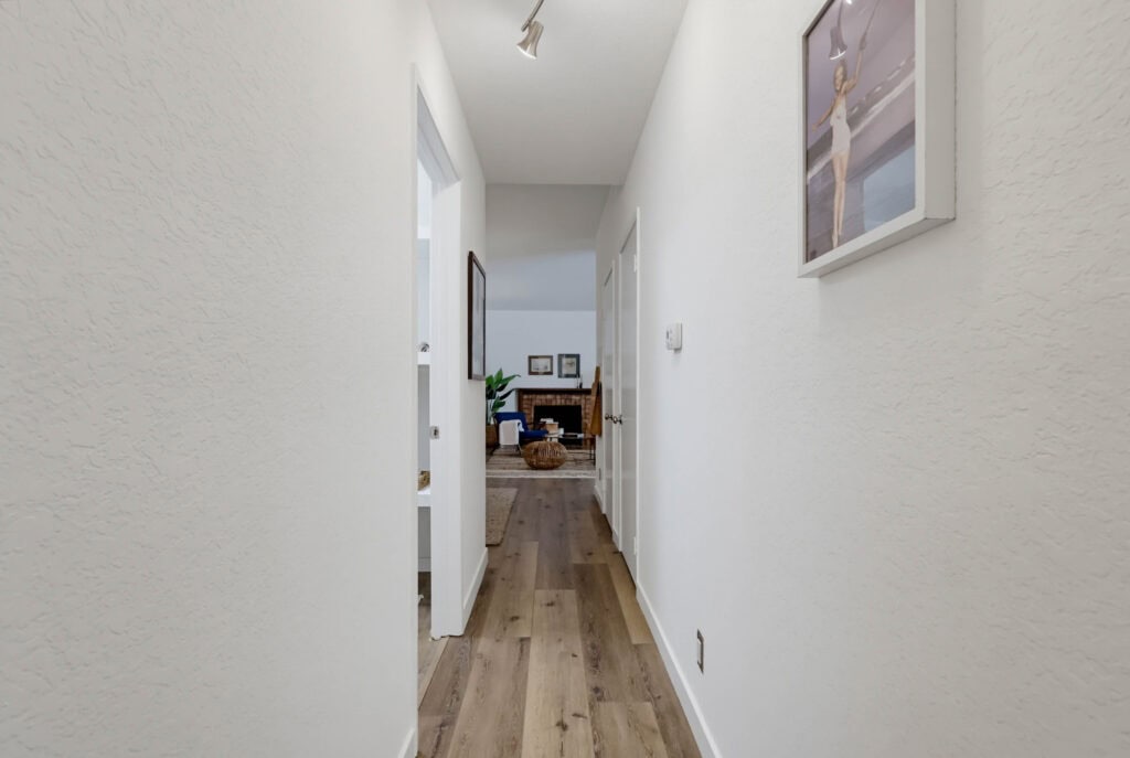 11818 Courtleigh Dr Apt 104 049