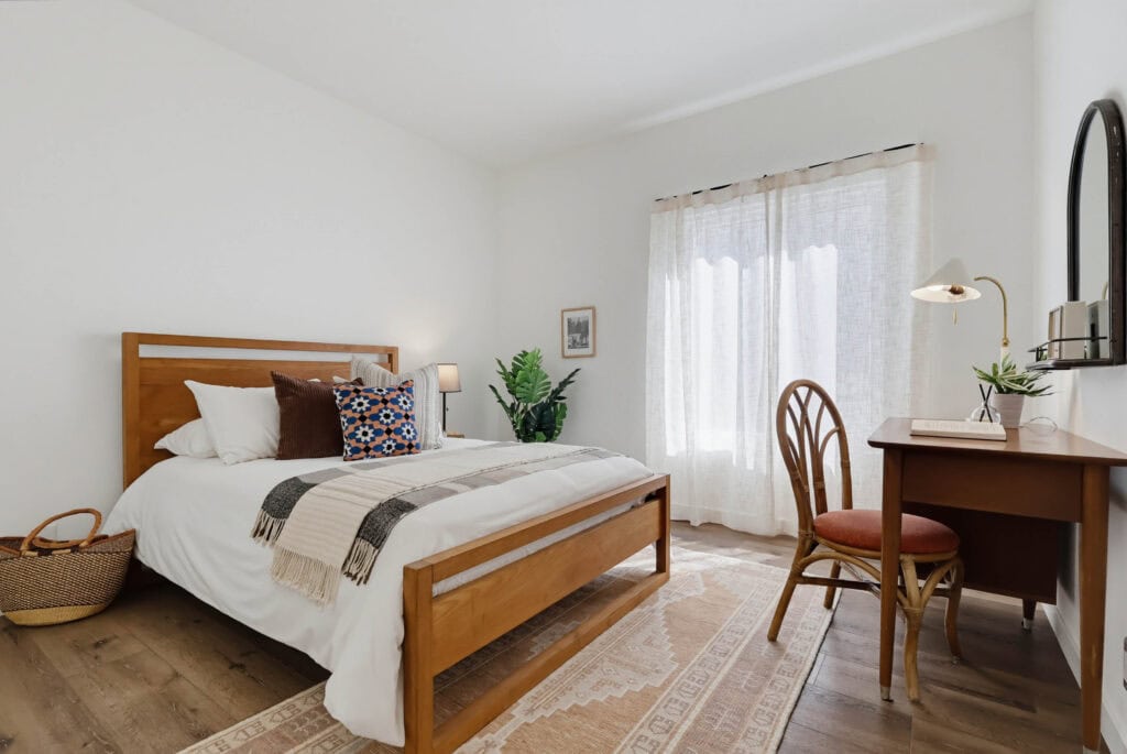 11818 Courtleigh Dr Apt 104 050