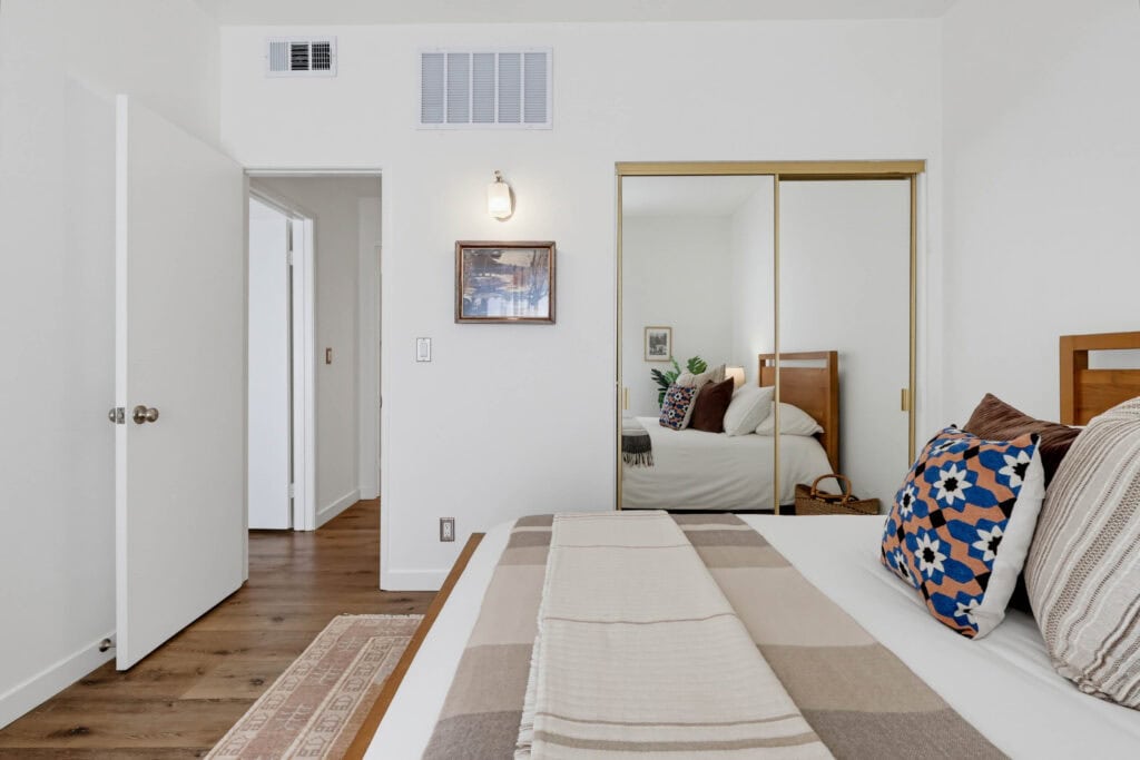 11818 Courtleigh Dr Apt 104 053
