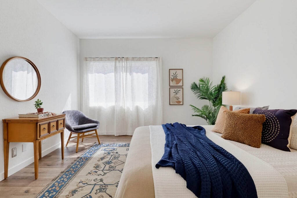 11818 Courtleigh Dr Apt 104 056