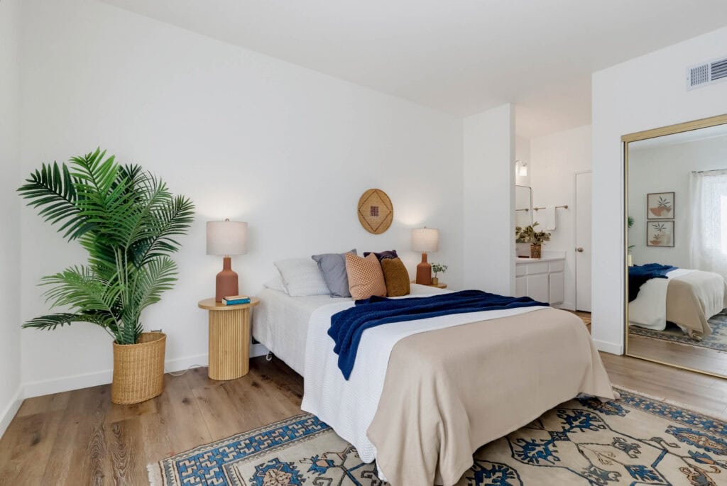 11818 Courtleigh Dr Apt 104 058