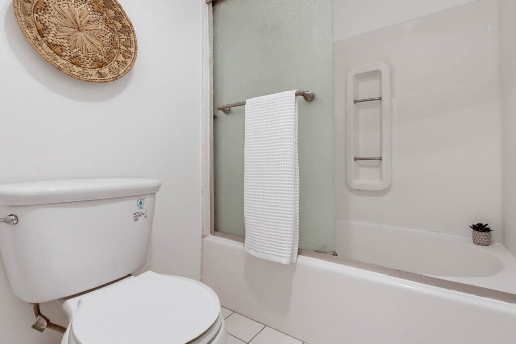 11818 Courtleigh Dr Apt 104 063