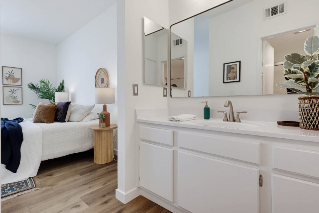 11818 Courtleigh Dr Apt 104 064