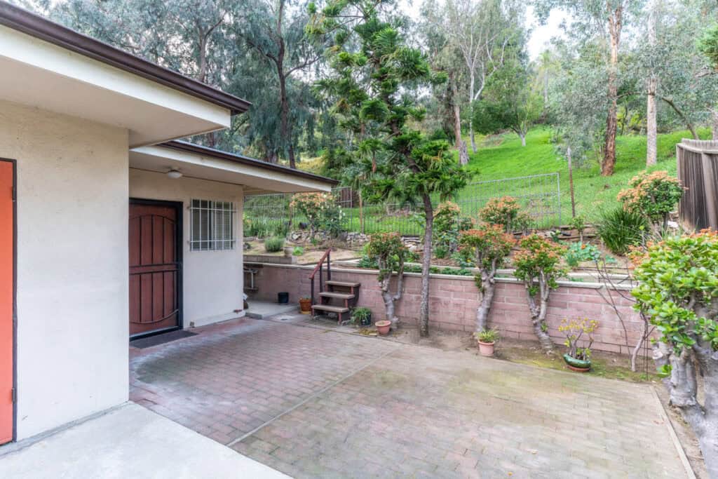 2352 Duane Exterior 1