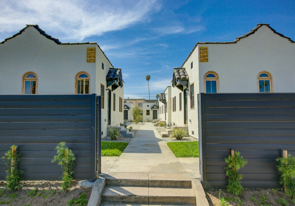 Outside view of multi-unit apartment complex